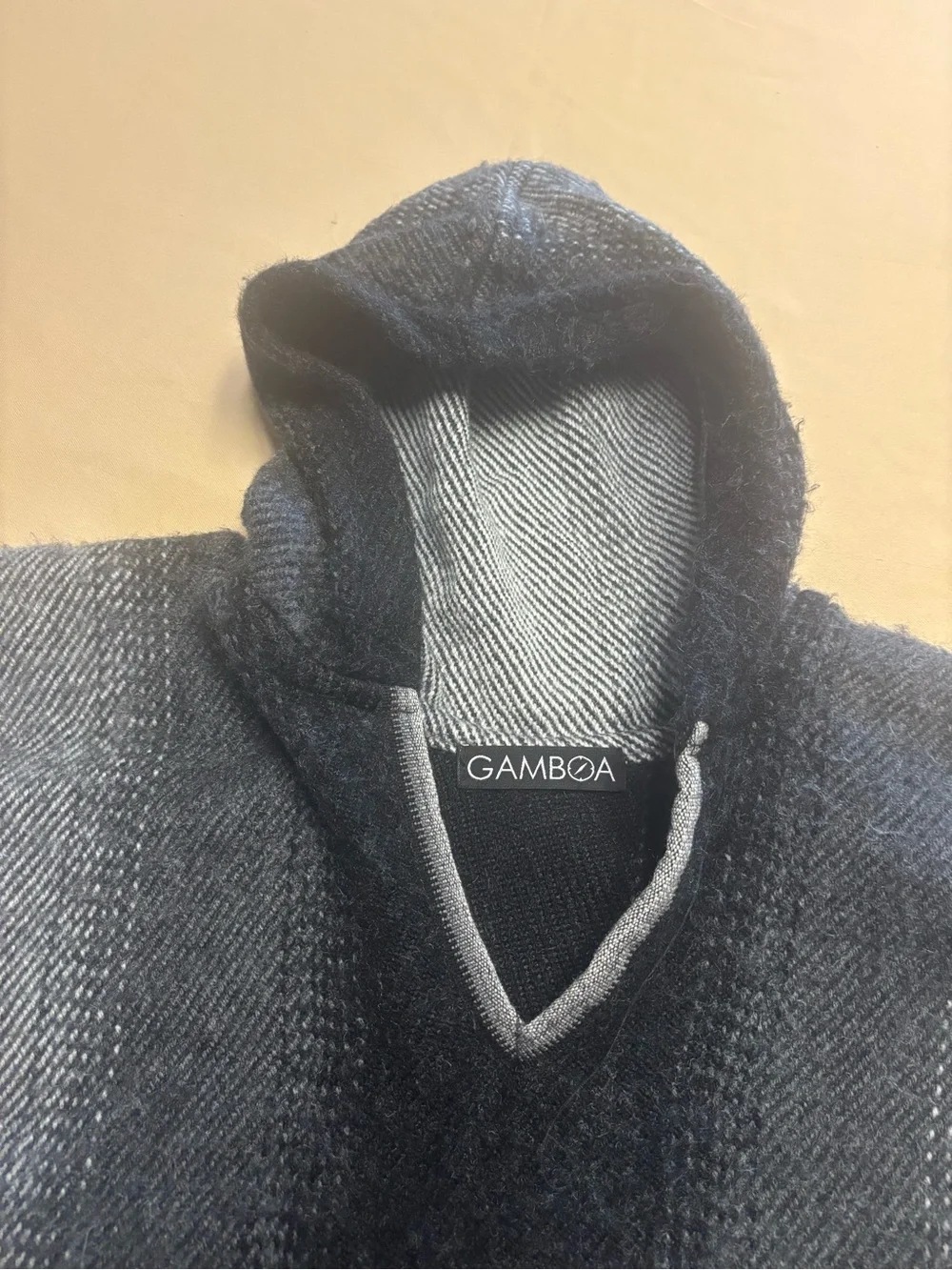 Gamboa ALPACA Wool Poncho Hooded Rancho Blanket Soft Cloak Black Gray Unisex